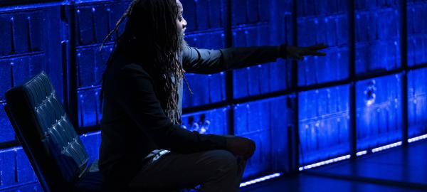 Felures de D' de Kabal dans le décor du spectacle