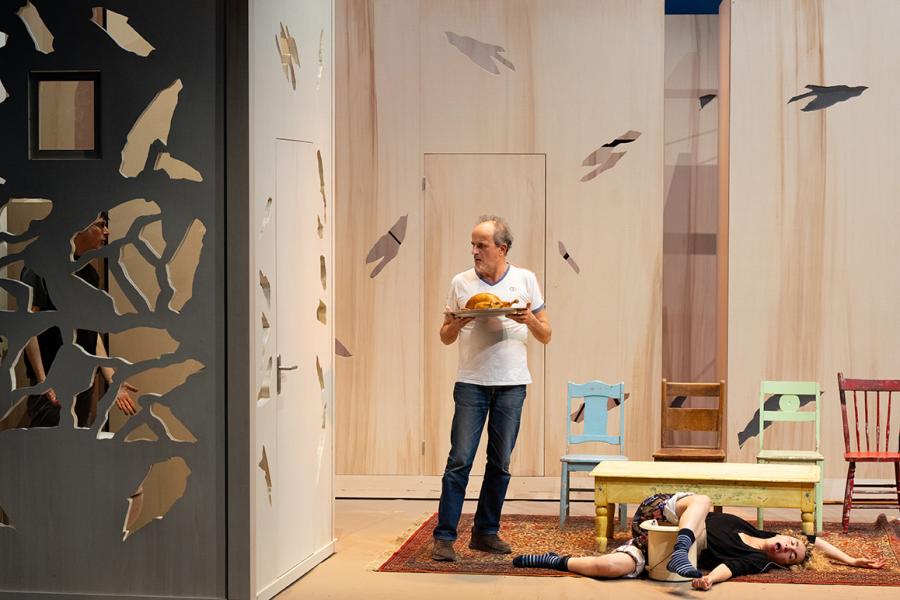 photo de répétitions de Willy Protagoras enfermé dans les toilettes de Wajdi Mouawad